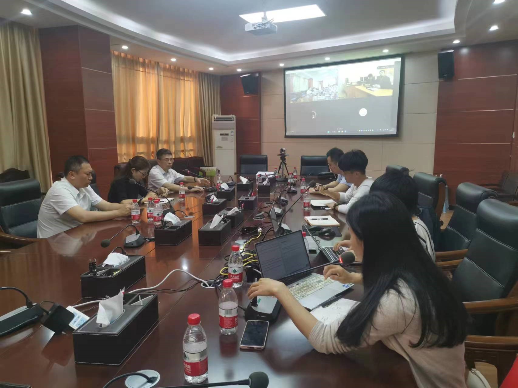 我院与俄罗斯圣彼得堡国立电影电视大学召开视频会议