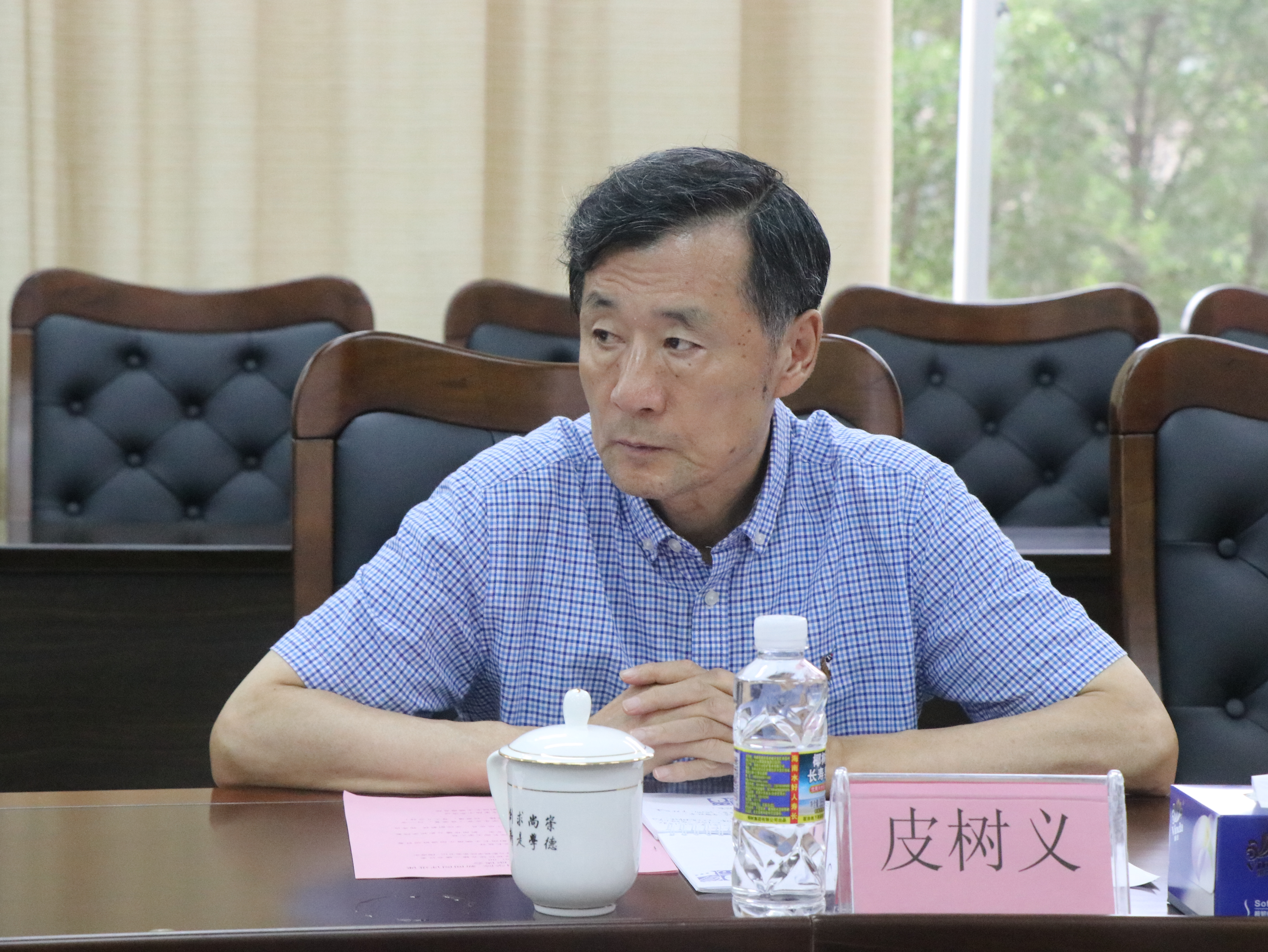 中宣部新闻阅评小组到我院调研座谈