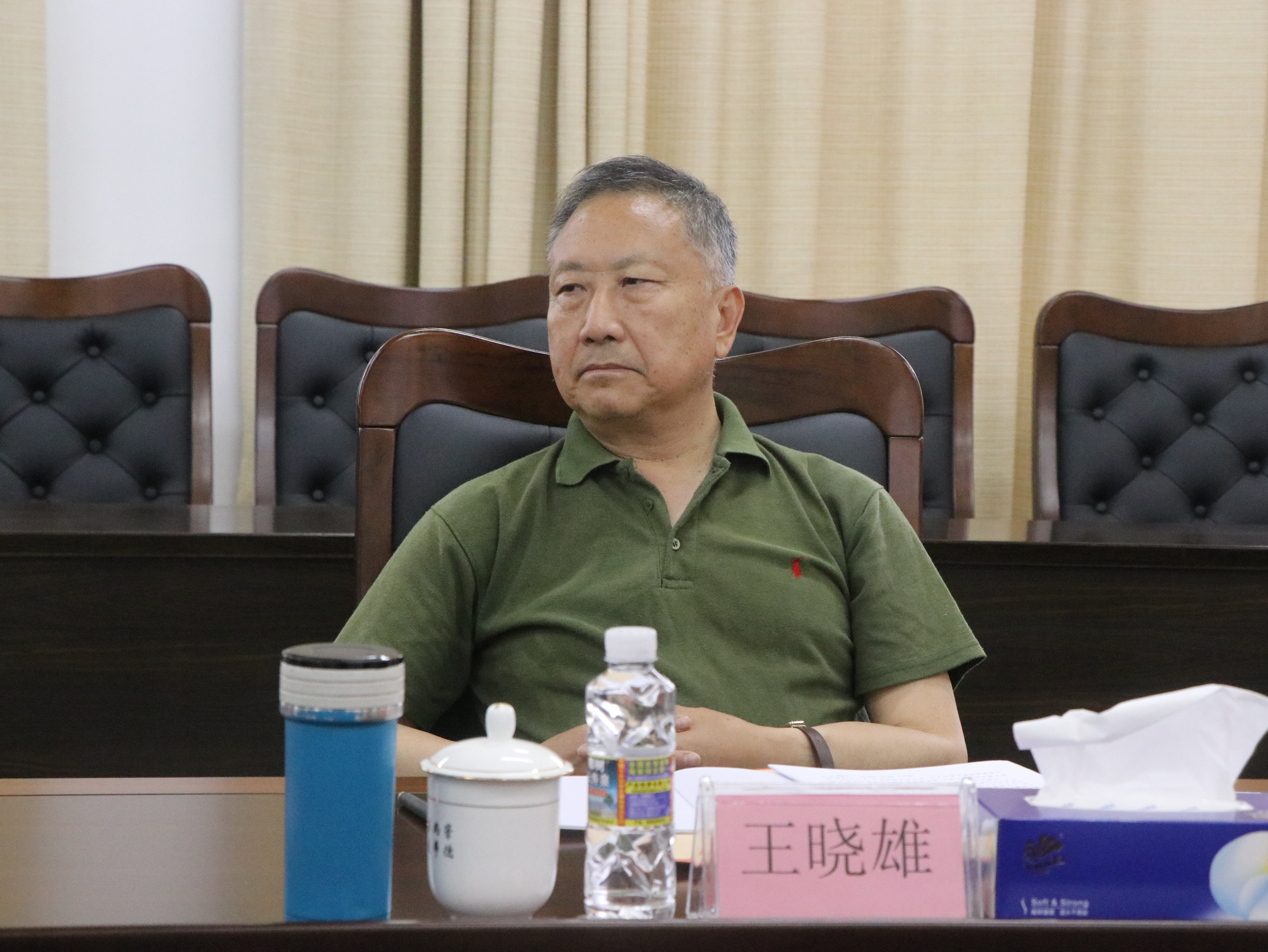 中宣部新闻阅评小组到我院调研座谈