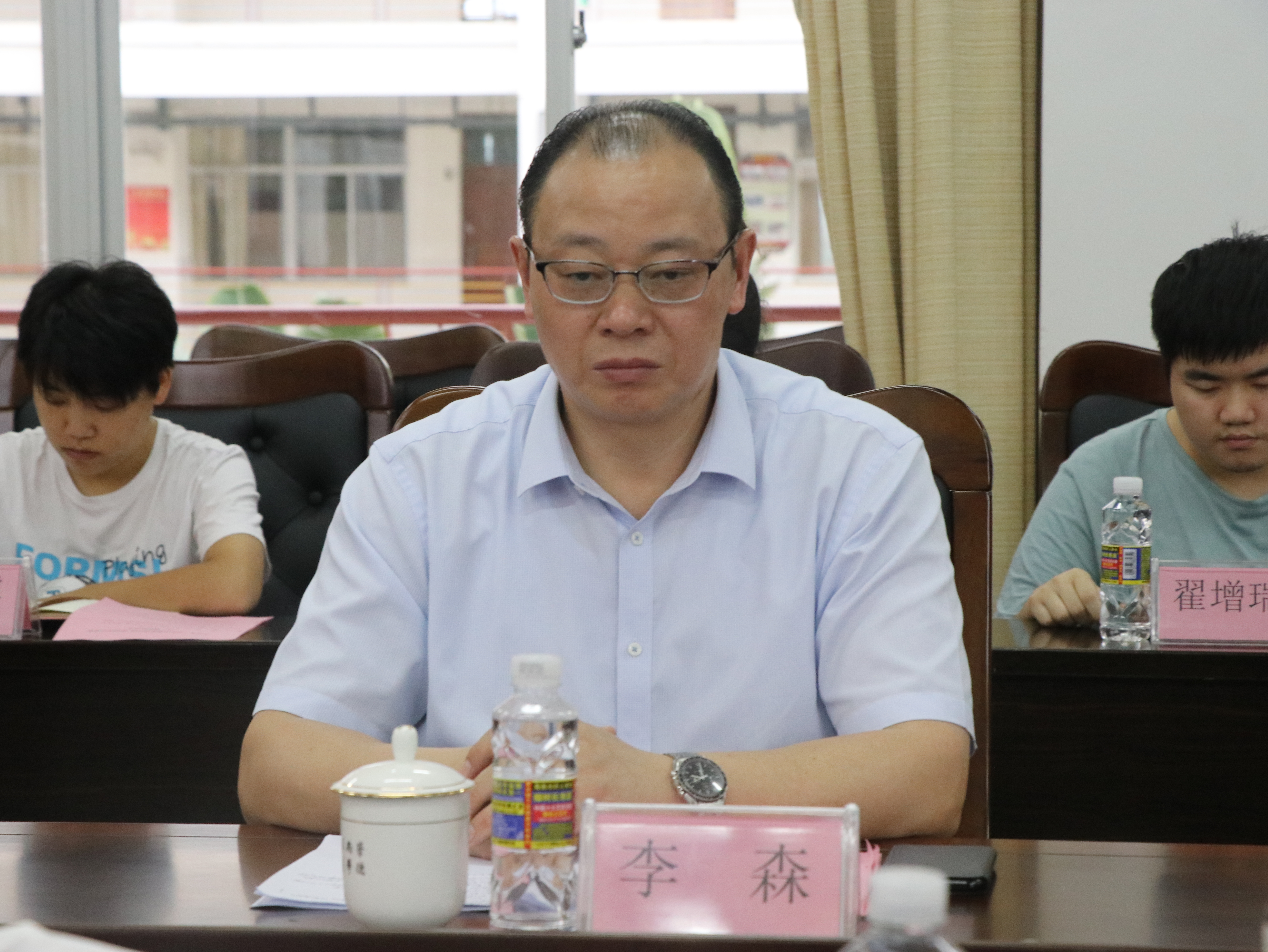 中宣部新闻阅评小组到我院调研座谈
